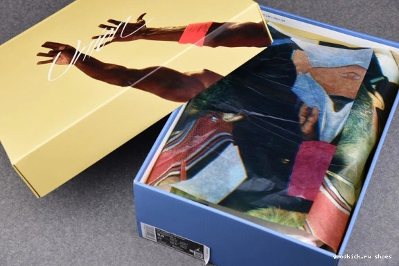 DC9533-001 Jordan Noir 4 Retro Off DC9533-001 Union AIR 0320